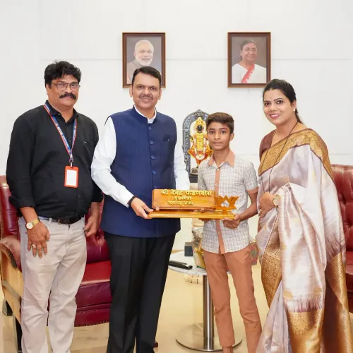 CM Fadnavis receives handcrafted nameplate from BMC vocational student