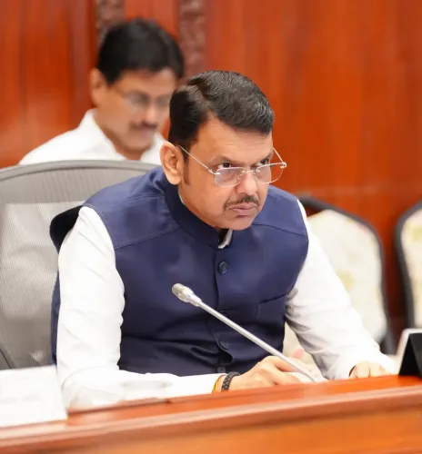 CM Fadnavis Reviews PMAY-Urban Housing Stock in Mumbai