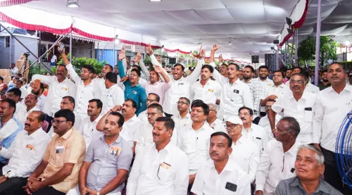 CM Fadnavis unveils Shahu Maharaj statue in Kagal, pledges farmer power
