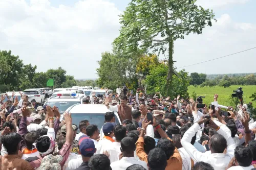 CM Fadnavis visits rain-hit Washim, assures farmers of full state support