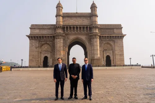 CM Fadnavis Welcomes US Secretary Rubio to Mumbai