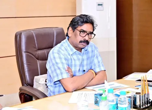 CM Hemant Soren Directs Panchayat-Level DL Camps, EV Mapping in Transport Review