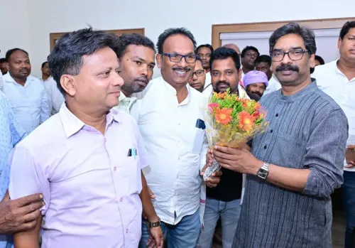 CM Hemant Soren Meets Delegation from Odisha's Mayurbhanj, Sundargarh