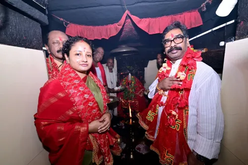 CM Hemant Soren Offers Prayers at Maa Devri Temple in Tamar