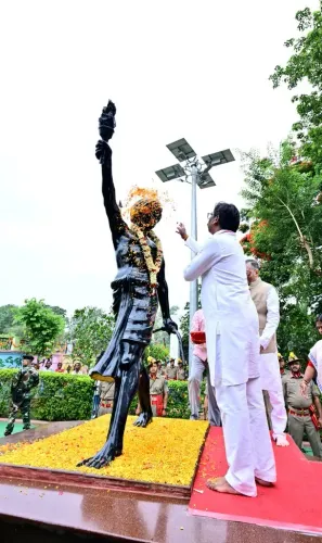 CM Hemant Soren Pays Tribute to Birsa Munda, Dharti Aaba