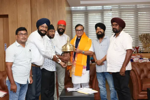 CM Himanta Meets Citizens, Hears Grievances at Office