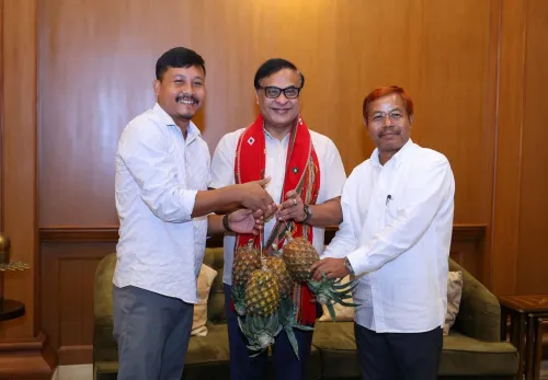 CM Himanta Receives Goalpara's Organic Pineapples at Lok Sewa Bhawan