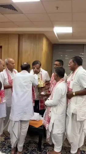 CM Himanta Seeks Blessings of Vaishnava Saints for Assam Govt