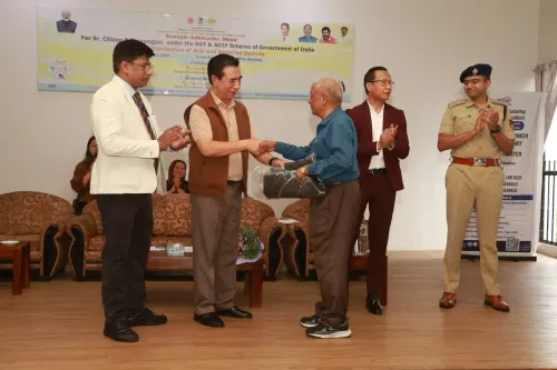 CM Lalduhoma Chairs ALIMCO Aid Distribution in Serchhip