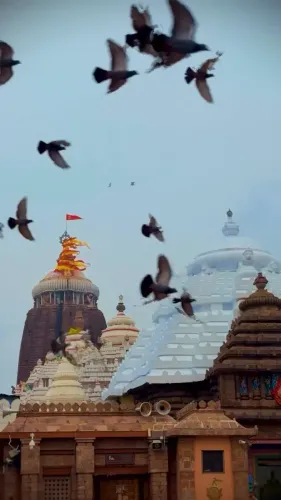 CM Majhi Invokes Rath Yatra, Seeks Blessings for Odisha