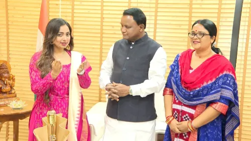 CM Majhi meets Indian Idol winner Jyotirmayee Nayak, hails Odisha's pride