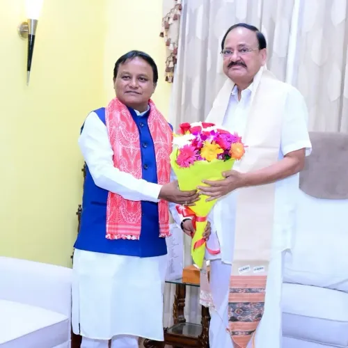 CM Majhi wishes former VP Venkaiah Naidu on birthday
