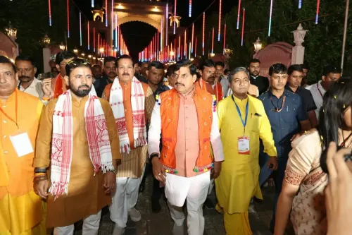 CM Mohan Yadav Offers Prayers at Barwani's Gayatri Shaktipith