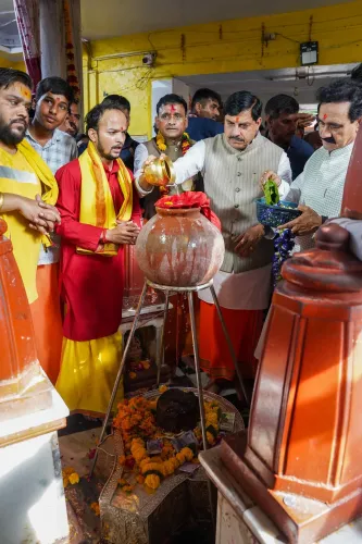 CM Mohan Yadav Offers Prayers at Pitambara Peeth, Datia