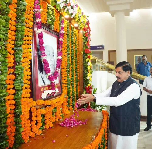 CM Mohan Yadav Pays Floral Tribute to Ex-CM Govind Narayan Singh