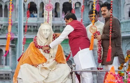CM Mohan Yadav Pays Tribute to Ahilyabai Holkar at Indore's Rajwada