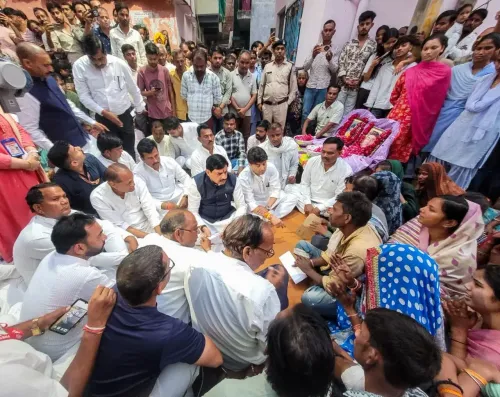 CM Mohan Yadav, Scindia Visit Gwalior Truck Crash Victims' Families