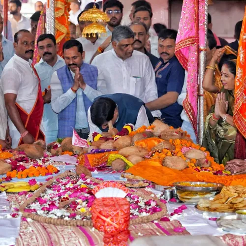CM Mohan Yadav Seeks Blessings at Dadaji Dhuniwale Darbar in Khandwa