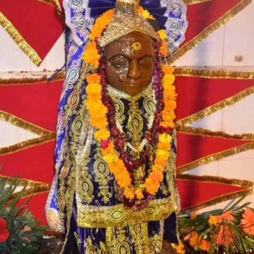 CM Mohan Yadav Seeks Blessings at Shanichar Mandir, Morena