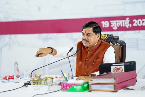 CM Mohan Yadav Transfers ₹1,460 Cr PMFBY Claims to MP Farmers