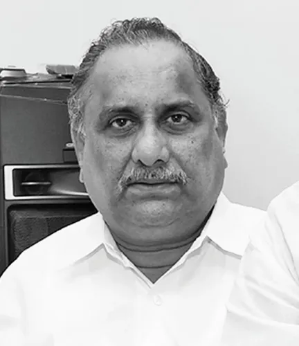 CM Naidu condoles death of ex-minister Mudragada Padmanabham