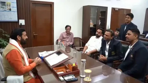 CM Nayab Saini Meets India Junior Women's Handball Team