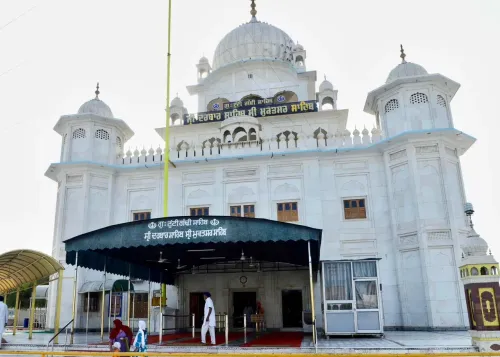 CM Nayab Saini Offers Prayers at Muktsar Sahib Gurdwara