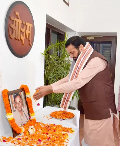 CM Nayab Saini pays floral tribute to Dr. Mangal Sen
