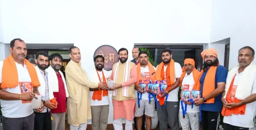 CM Nayab Saini Welcomes Kanwariyas at Sant Kabir Kutir