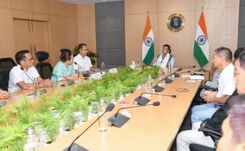 CM Pema Khandu Meets CoSAAP CEC, Stresses Public Service First