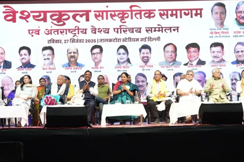 CM Rekha Gupta at Vaishya Cultural Summit, Tyagraj Stadium