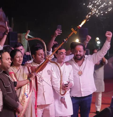 CM Rekha Gupta joins Dussehra festivities in Shalimar Bagh