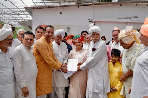 CM Rekha Gupta Meets Farmer Reps, Vows MSP Wheat Buy Revival