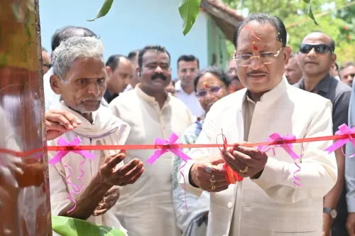 CM Sai Attends Griha Pravesh at Solar-Enabled PMAY Home in Kondagaon
