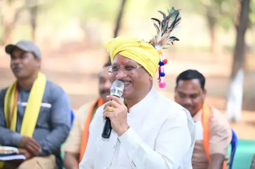 CM Sai Holds Jan Chaupal Under Tree in Narayanpur
