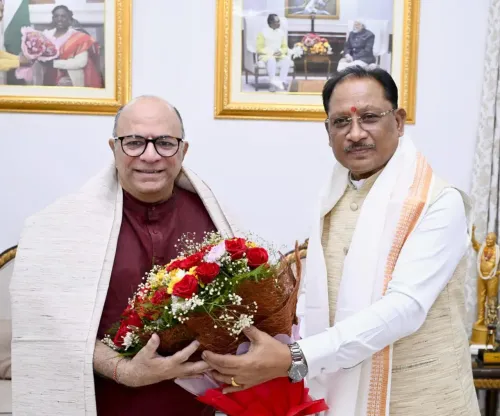 CM Sai Meets Padma Shri Dwivedi, Talks Chanakya and Chhattisgarh Culture
