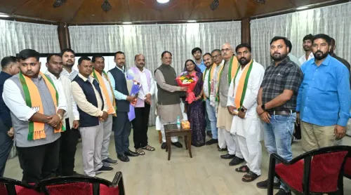CM Sai meets Pratappur MLA, BJP workers over local issues