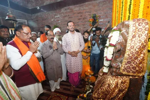 CM Sai Offers Prayers at Madkudweep's Ancient Temples