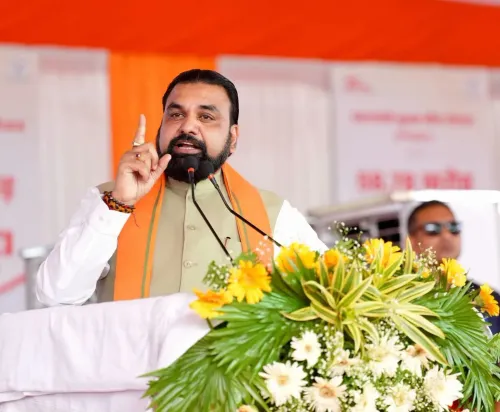 CM Samrat Choudhary Flags Off Seva Jyoti Yatra in Patna