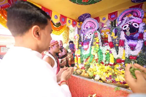 CM Sawant Offers Prayers at Rath Yatra in Miramar