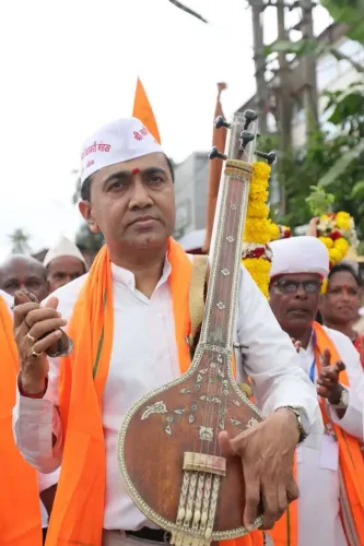 CM Sawant Offers Prayers at Warkari Dindi in Sankhali