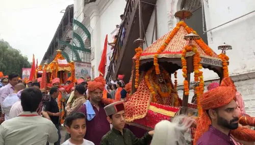 CM Sukhu Joins Grand Divya Shobhayatra in Chamba