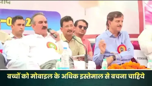 CM Sukhu Visits Nerwa, Urges Children to Cut Screen Time