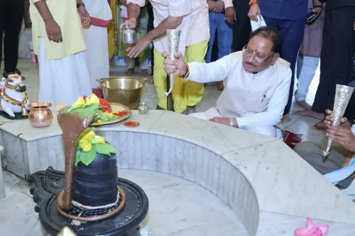 CM Vishnu Deo Sai Offers Prayers at Mankameshwar Temple in Raigarh