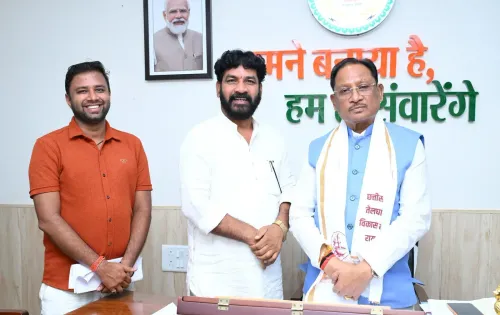 CM Vishnu Deo Sai Receives Oilseeds Board Chief at Raipur Residence
