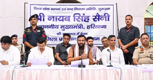 गुरुग्राम में CM सैनी की चेतावनी: सीएम विंडो शिकायतों में लापरवाही बर्दाश्त नहीं, C&D कचरा डंपिंग पर भी सख्ती