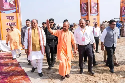 What Preparations is CM Yogi Adityanath Overseeing for the Garhmukteshwar and Tigri Mela?