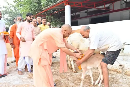 How did CM Yogi Celebrate Govardhan Puja at Gorakhnath Temple?