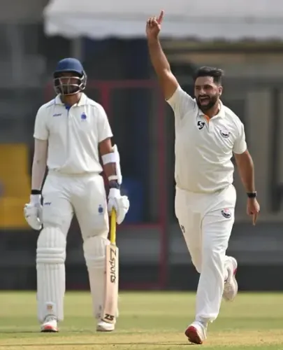 कोच कृष्ण कुमार ने बताया, आखिर क्यों आकिब नबी डार को मिलना चाहिए भारतीय टीम में मौका?