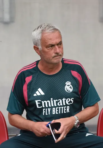 Jose Mourinho presented as Real Madrid coach: 'This is a mission'